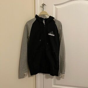 𝅺✨ADIDAS Zipp hoodie✨